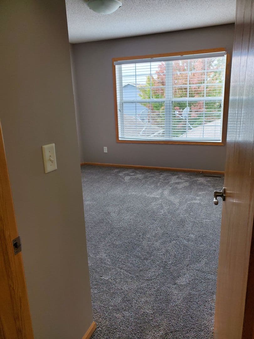 Rochester Apartment: 3218 Portage Circle NW