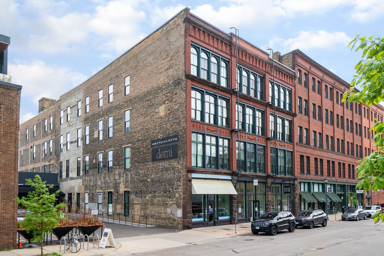 Minneapolis Apartment: 212 North Second Street