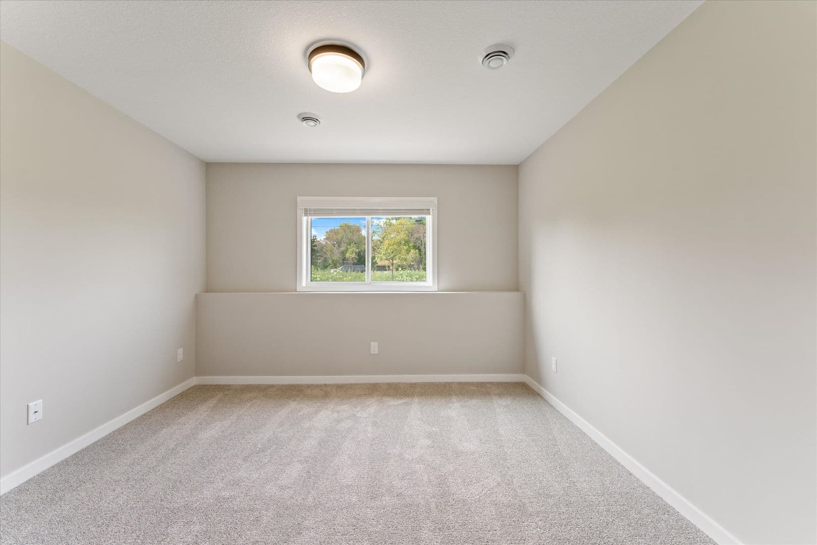 Woodbury Apartment: 10108 Sunbird Cir