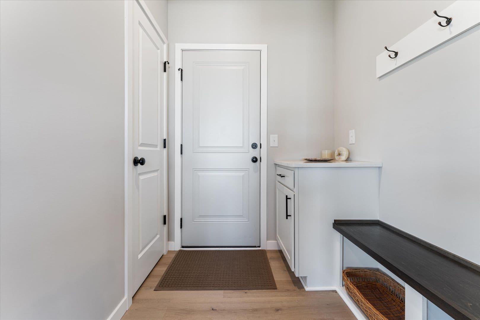 Woodbury Apartment: 10108 Sunbird Cir