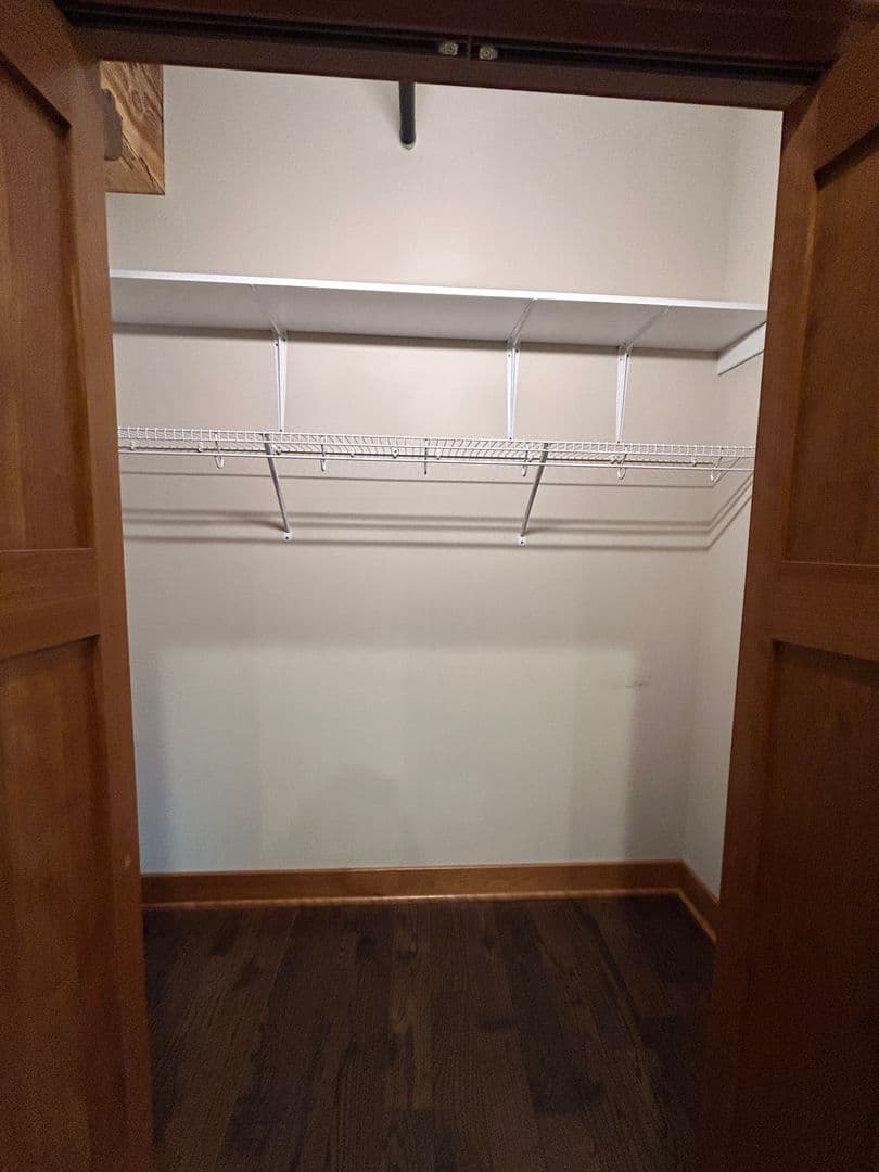 St Paul Apartment: 330 9th Street East