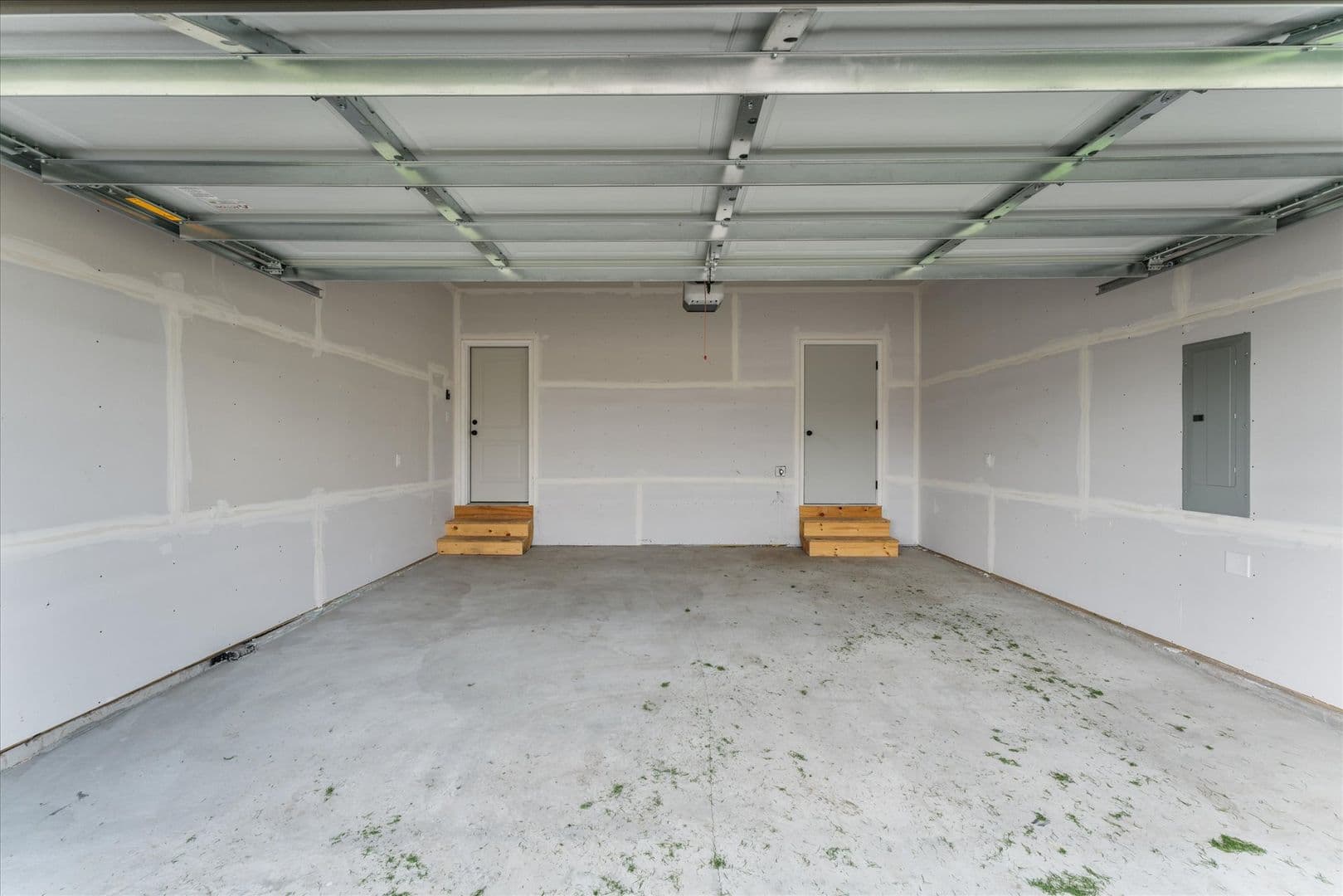 Woodbury Apartment: 10108 Sunbird Cir