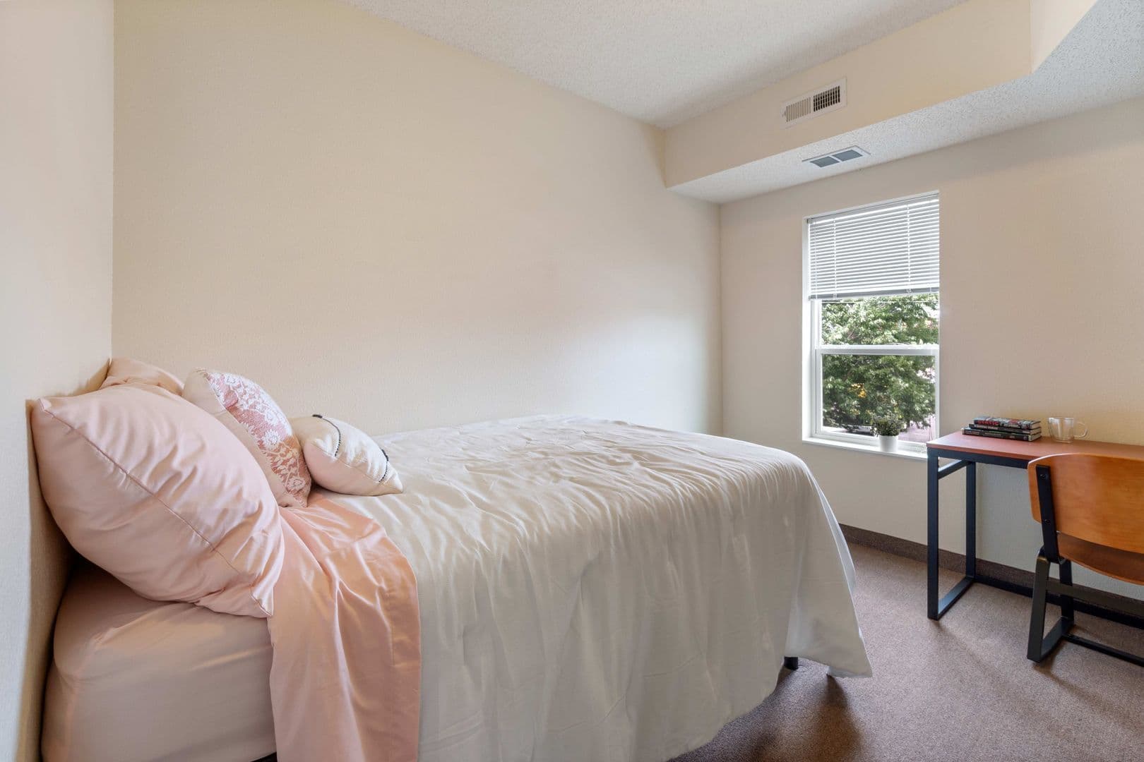 Saint Cloud Apartment: 305 5TH AVE S STE 100