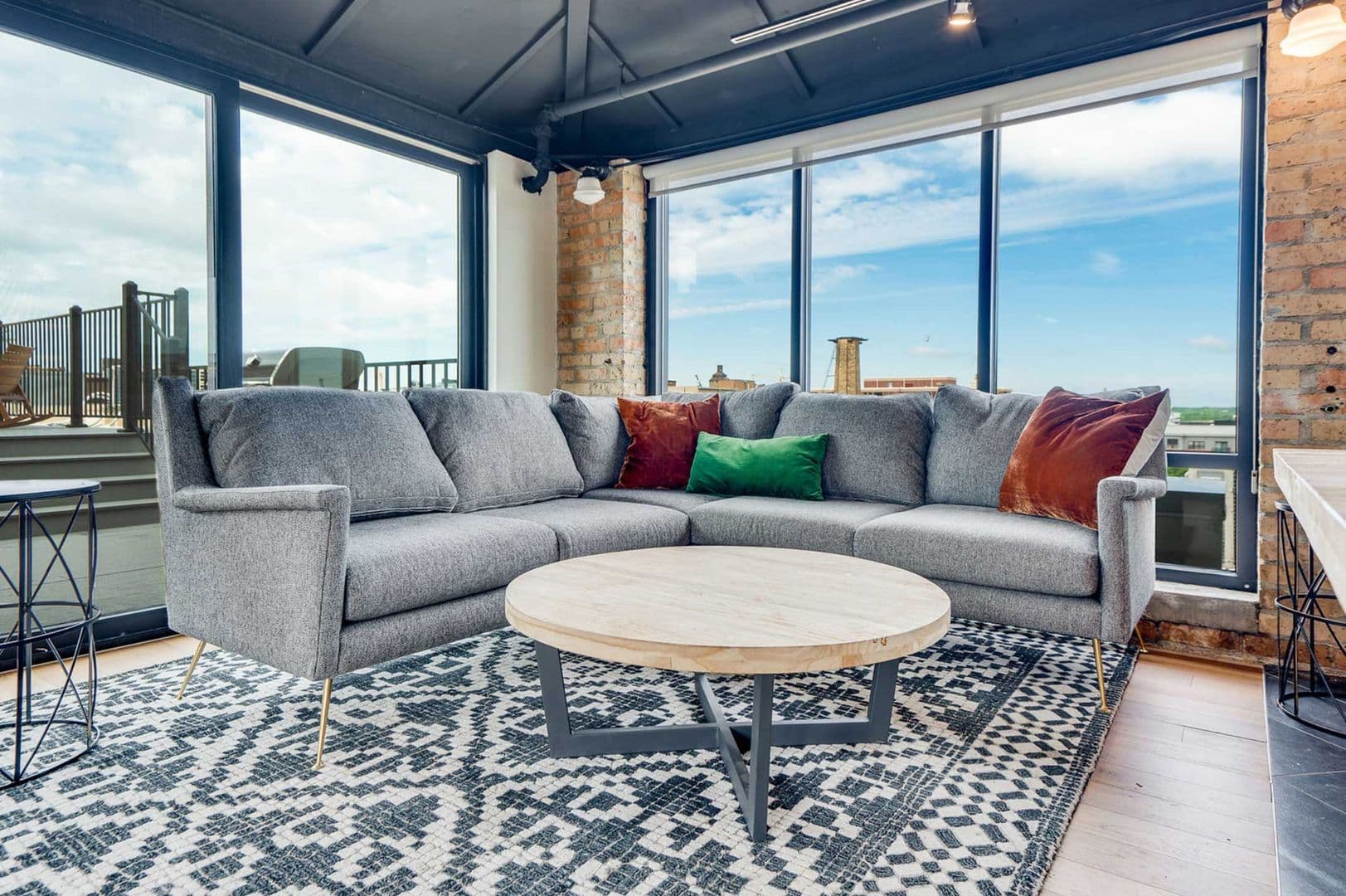 Minneapolis Apartment: 212 North Second Street