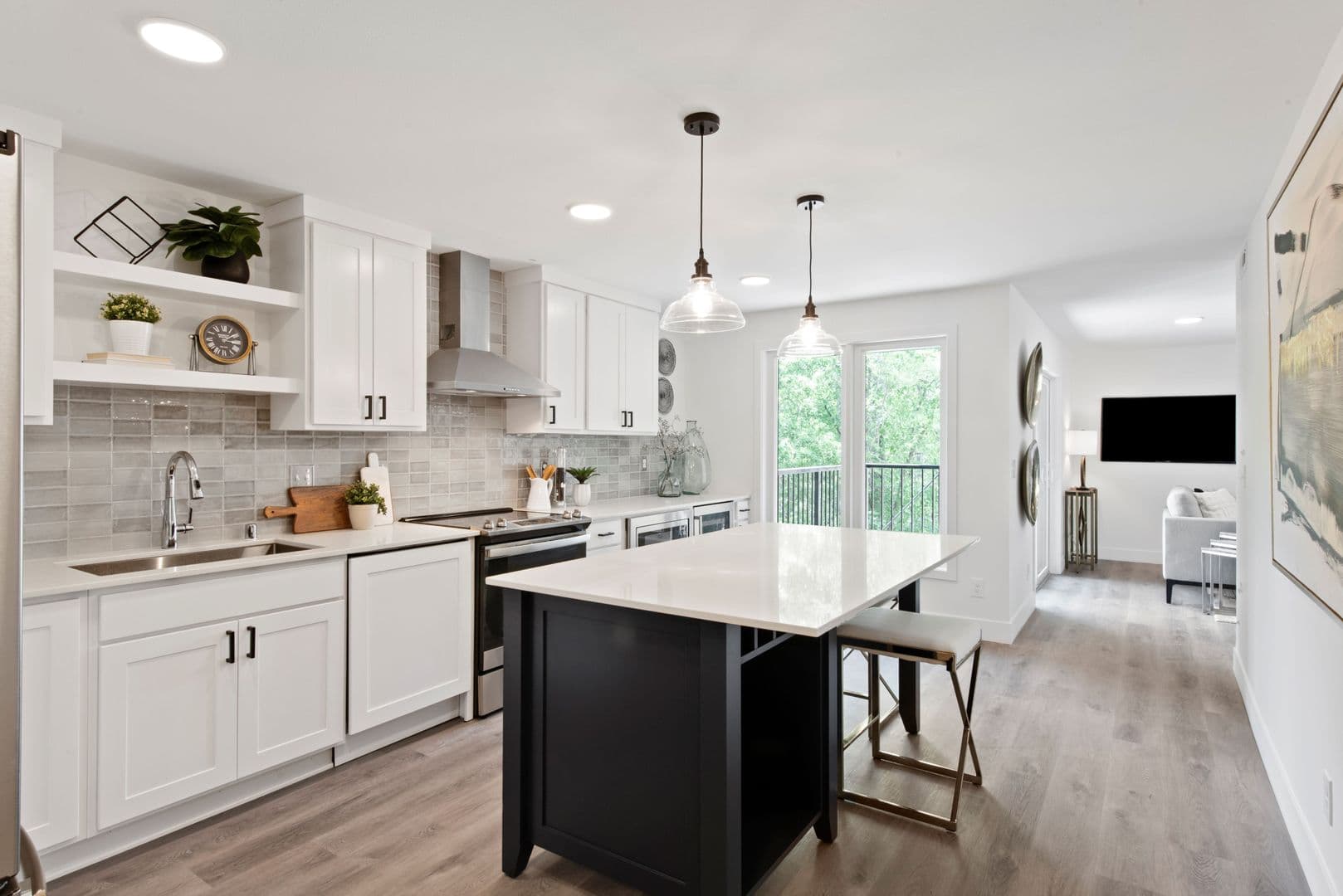 Edina Apartment: 4415 Valley View Road