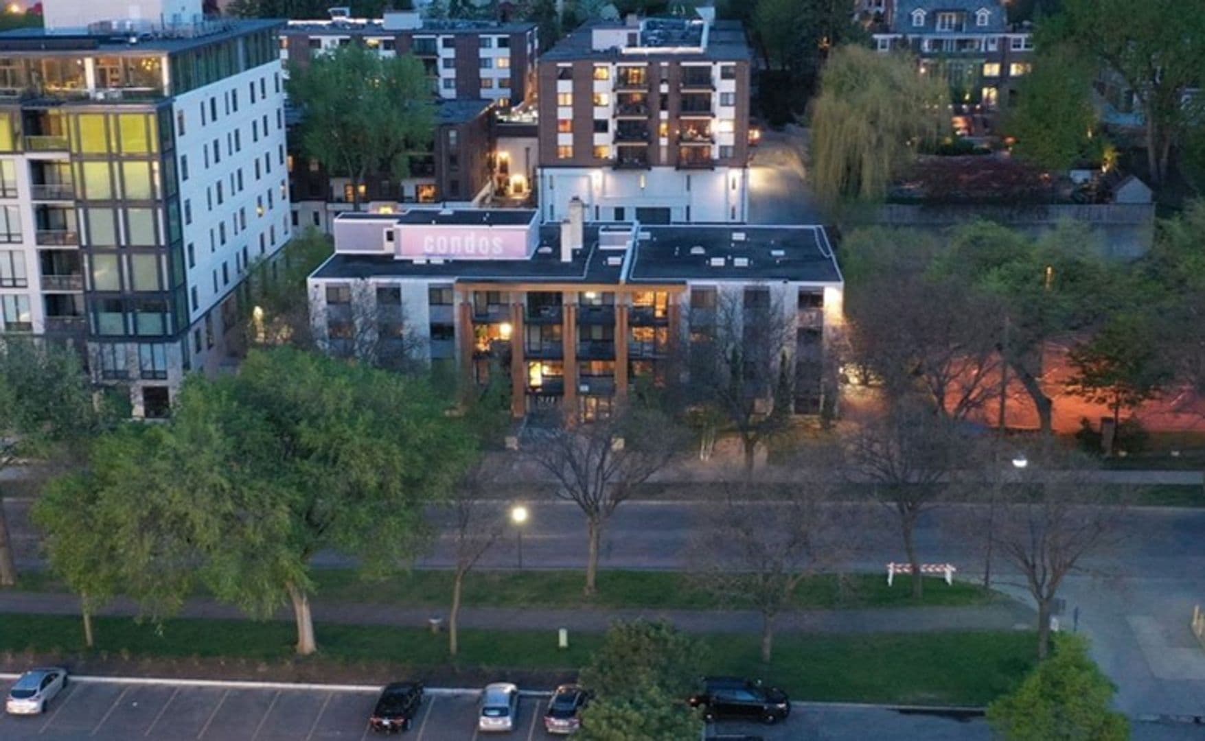 Minneapolis Apartment: 311 Kenwood Parkway