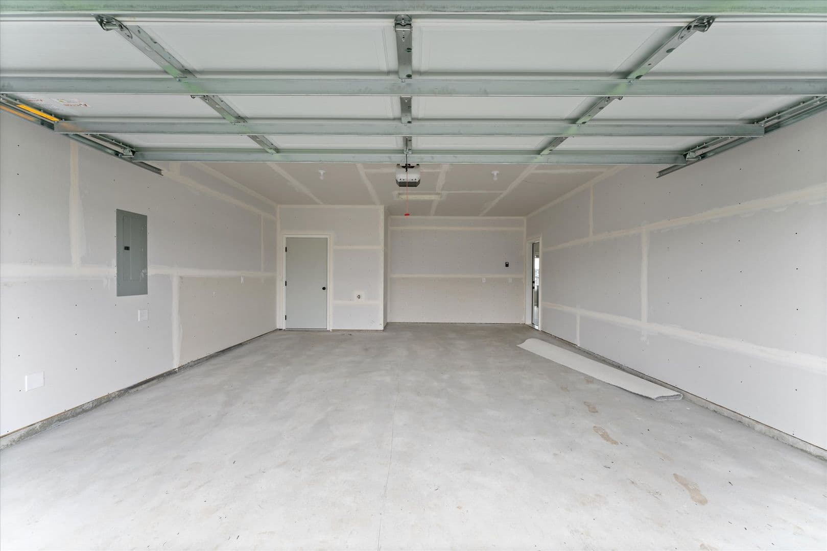 Woodbury Apartment: 10108 Sunbird Cir
