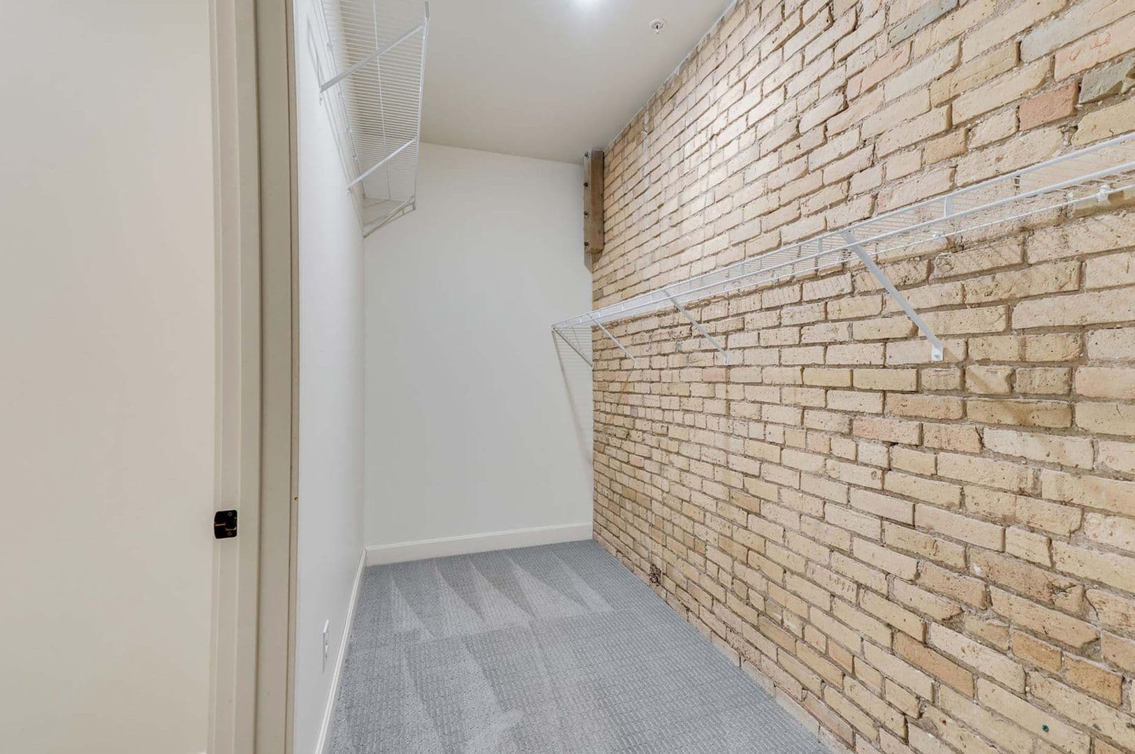 Minneapolis Apartment: 212 North Second Street