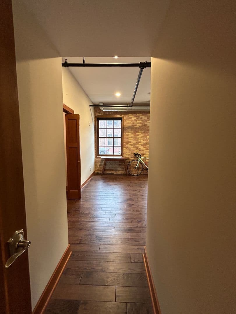 St Paul Apartment: 330 9th Street East