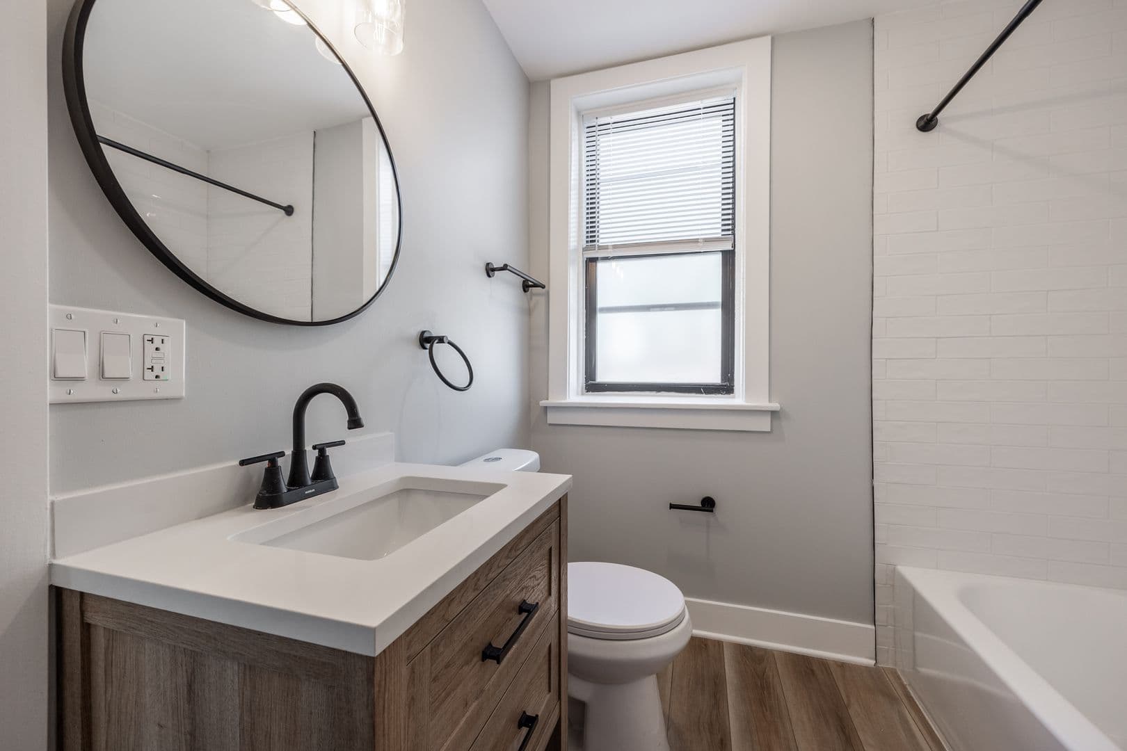 North Riverside Apartment: 8001 Edgewater Road