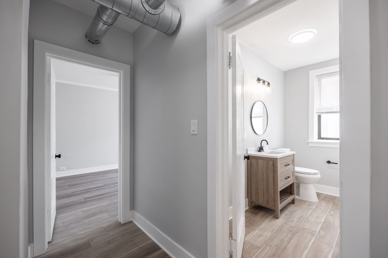 North Riverside Apartment: 8001 Edgewater Road