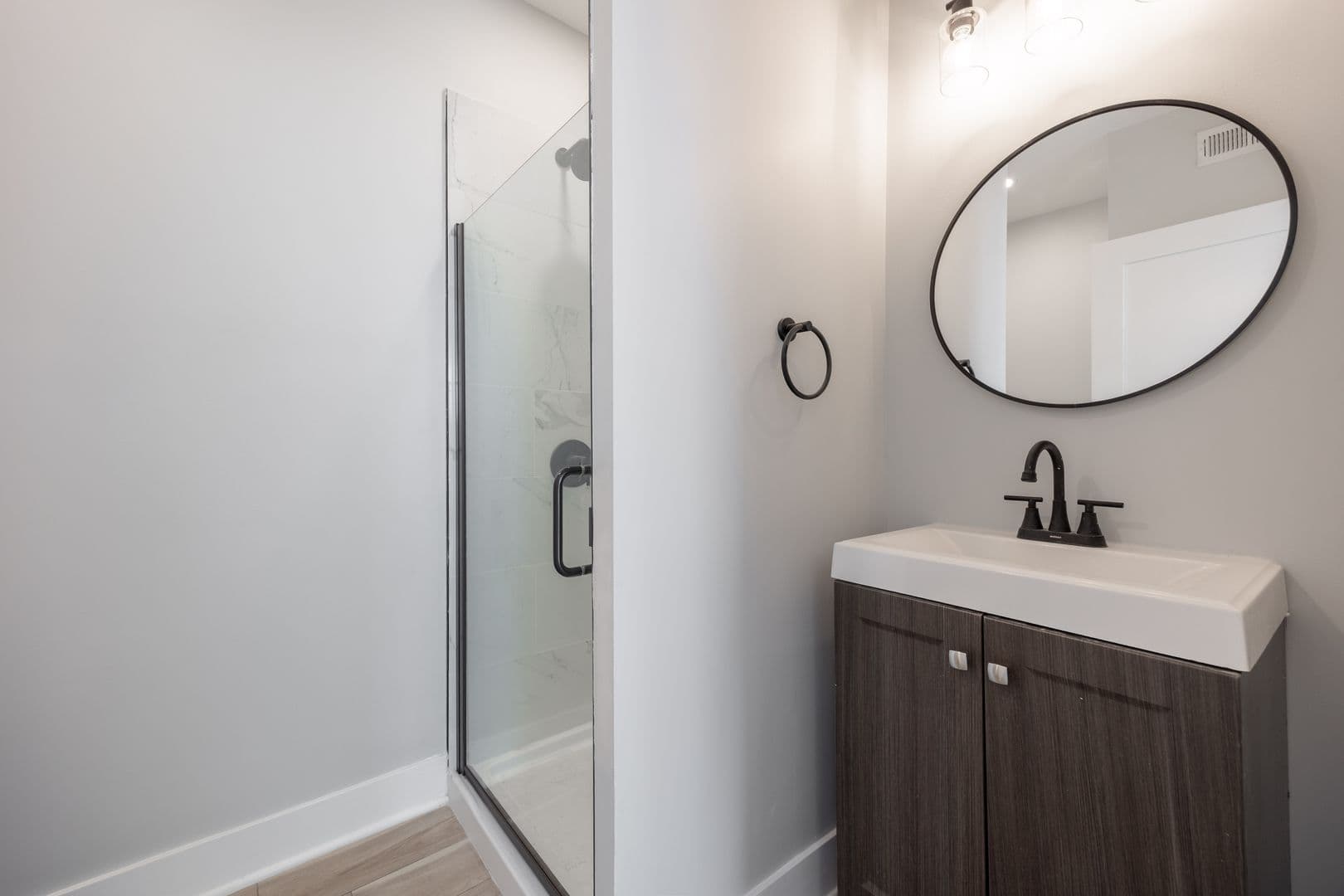 North Riverside Apartment: 8001 Edgewater Road