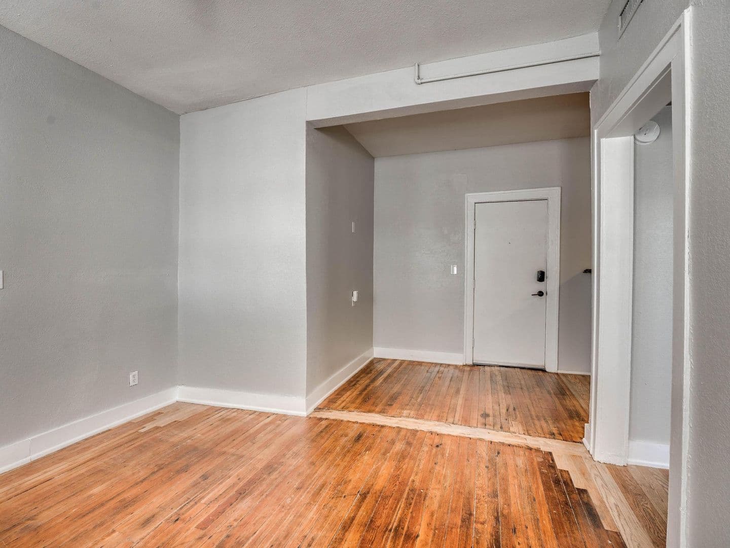 Oklahoma City Apartment: 1000 NW 19th Street