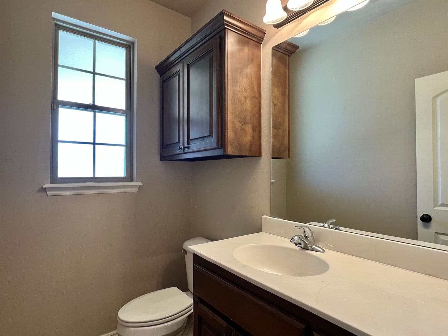 Yukon House: 11406 NW 121st Place