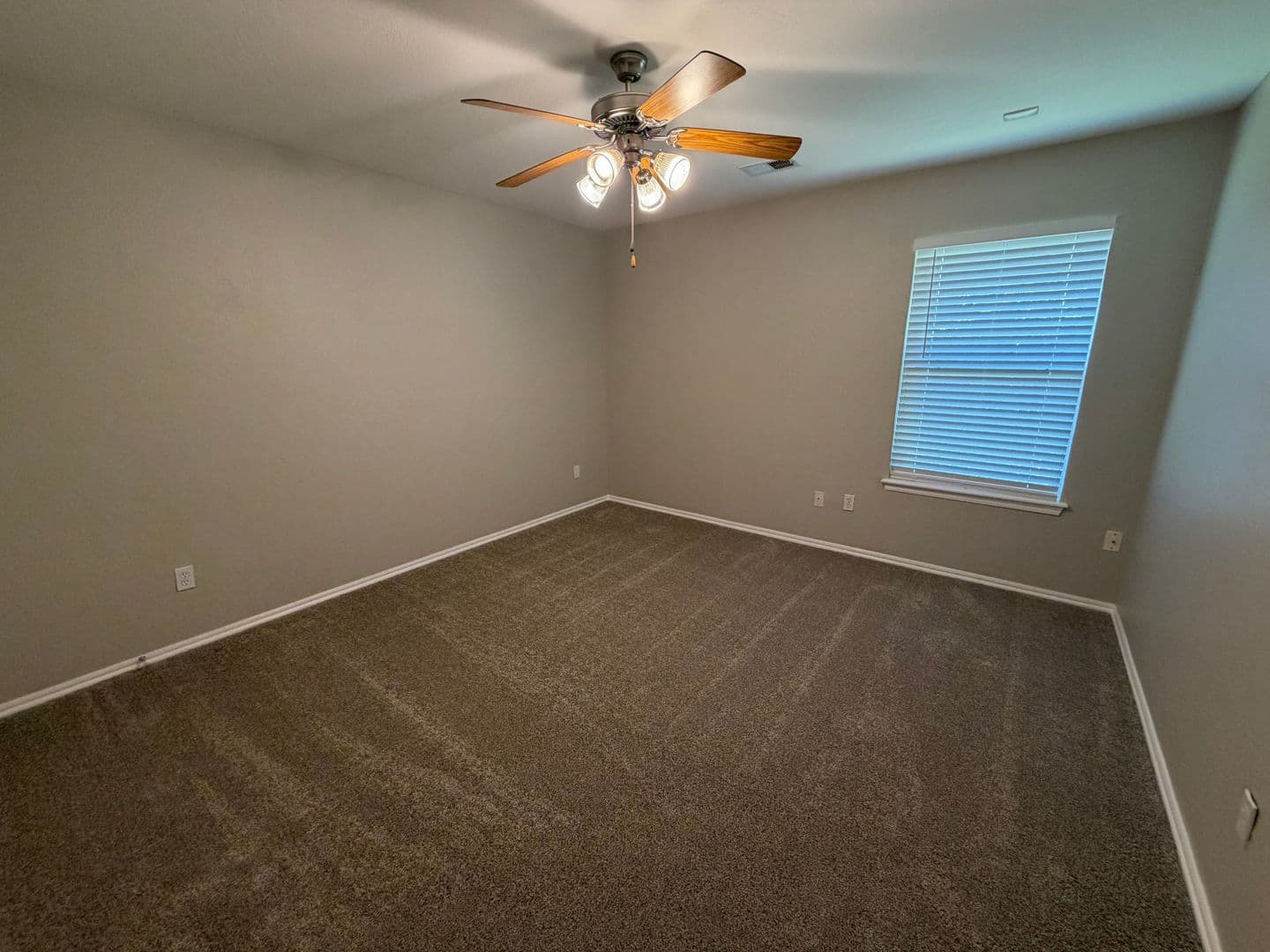 Mustang House: 411 South Pointe Lane
