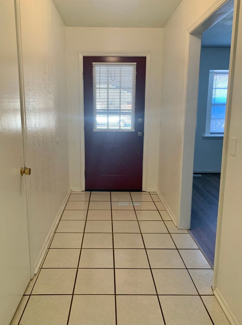 Oklahoma City House: 2716 Chaucer Drive