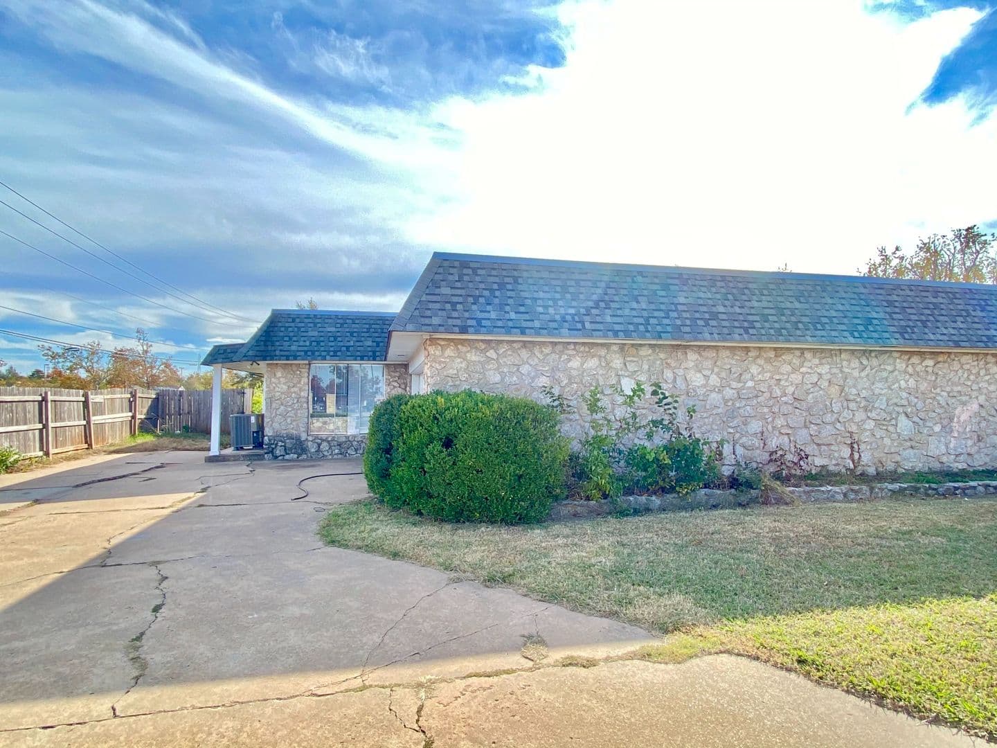 Oklahoma City House: 2900 Pine Ridge Road