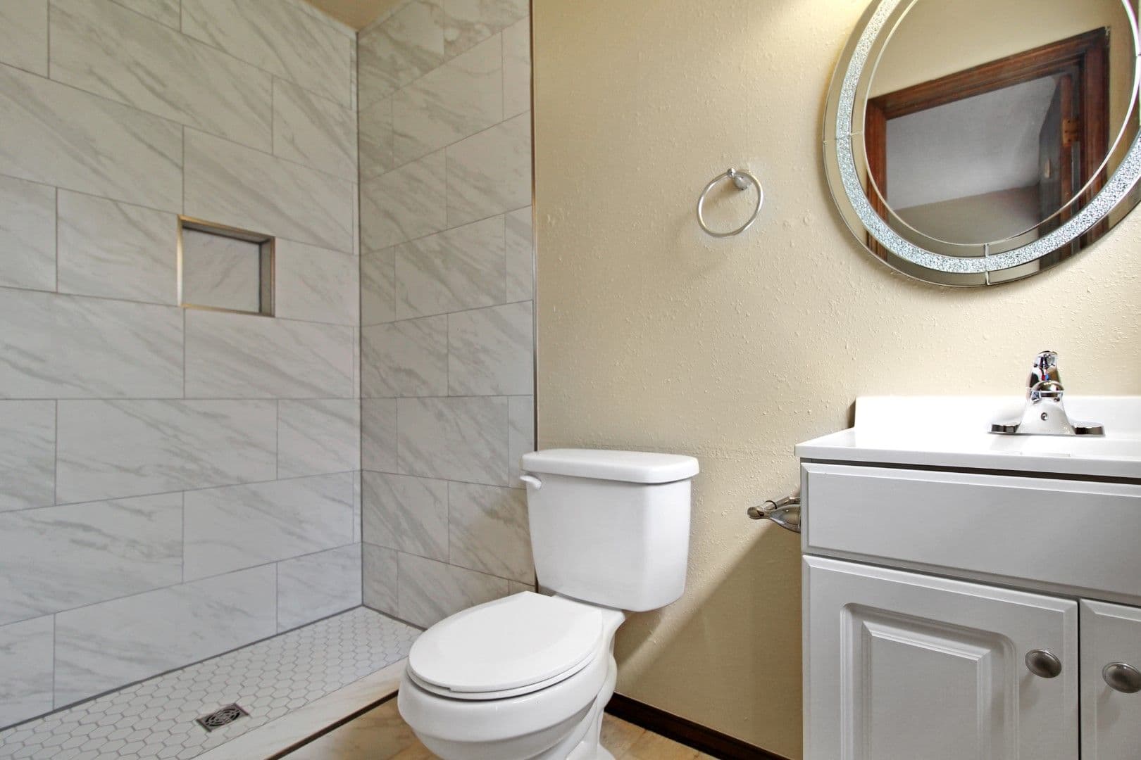 Edmond House: 809 W 8th Street