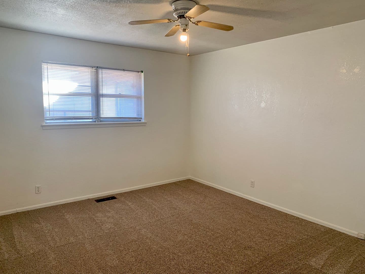 Oklahoma City House: 2716 Chaucer Drive