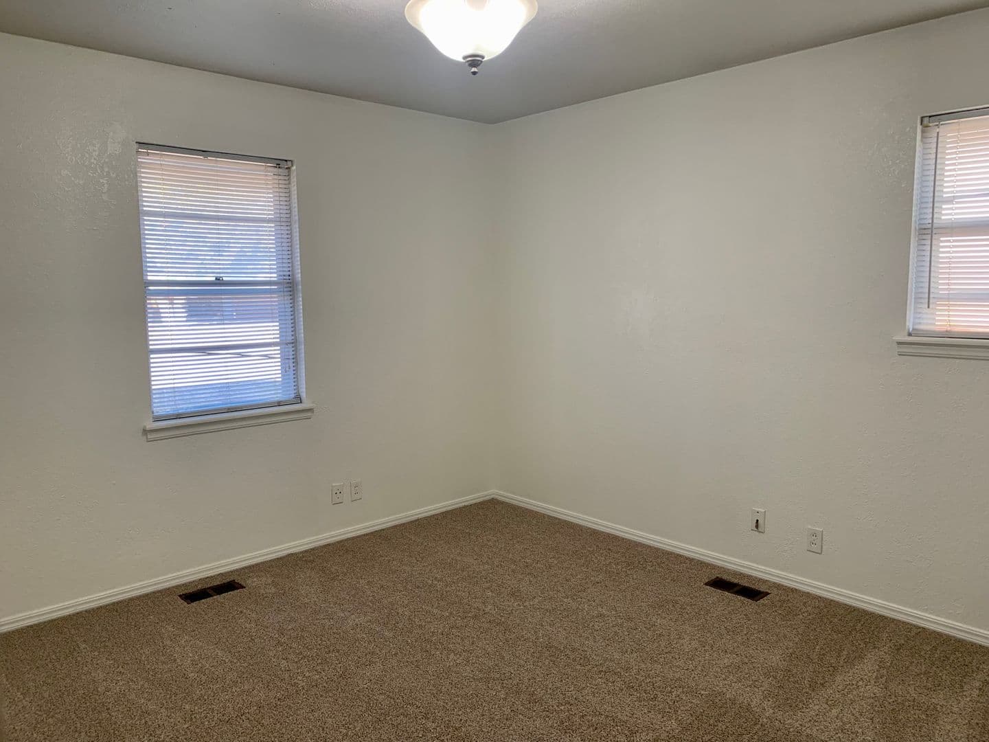 Oklahoma City House: 2716 Chaucer Drive