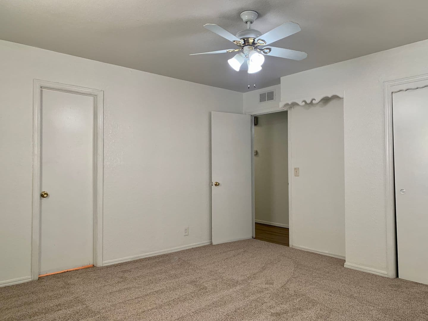 Oklahoma City House: 2716 Chaucer Drive