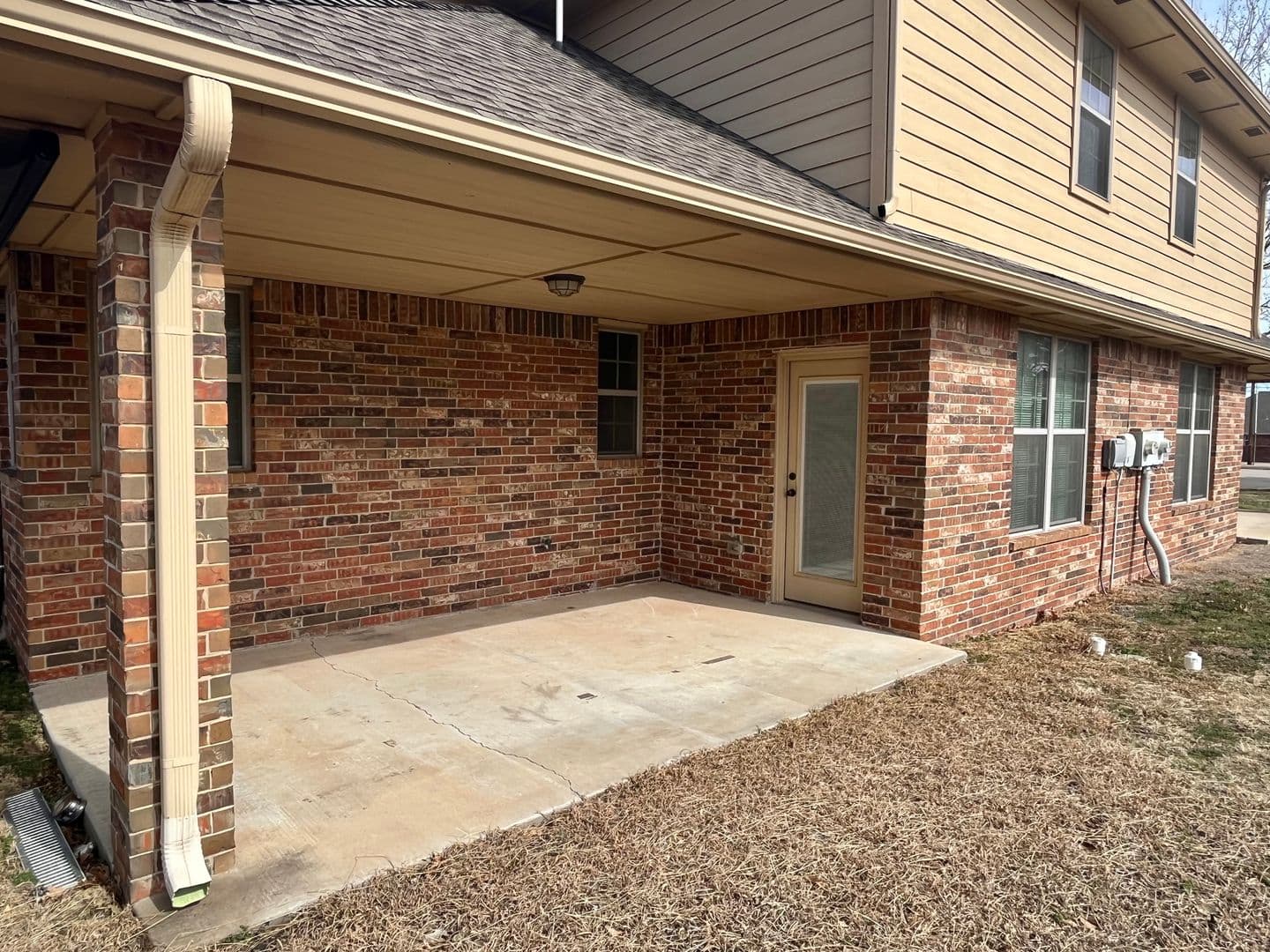 Yukon House: 11406 NW 121st Place