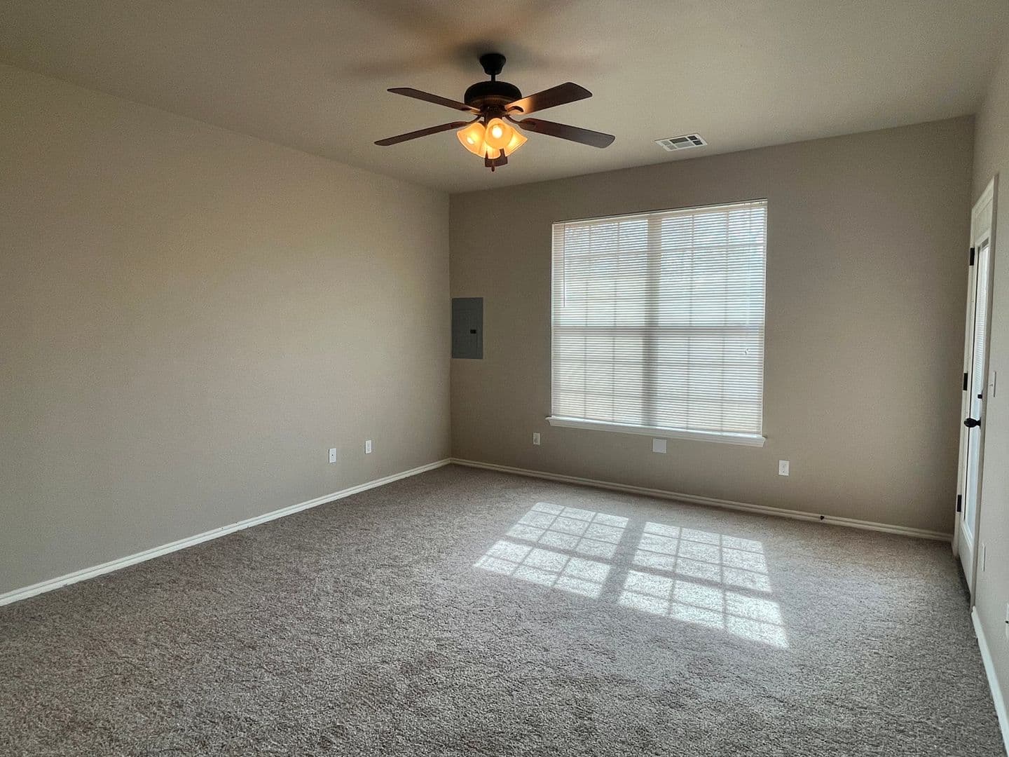 Yukon House: 11406 NW 121st Place