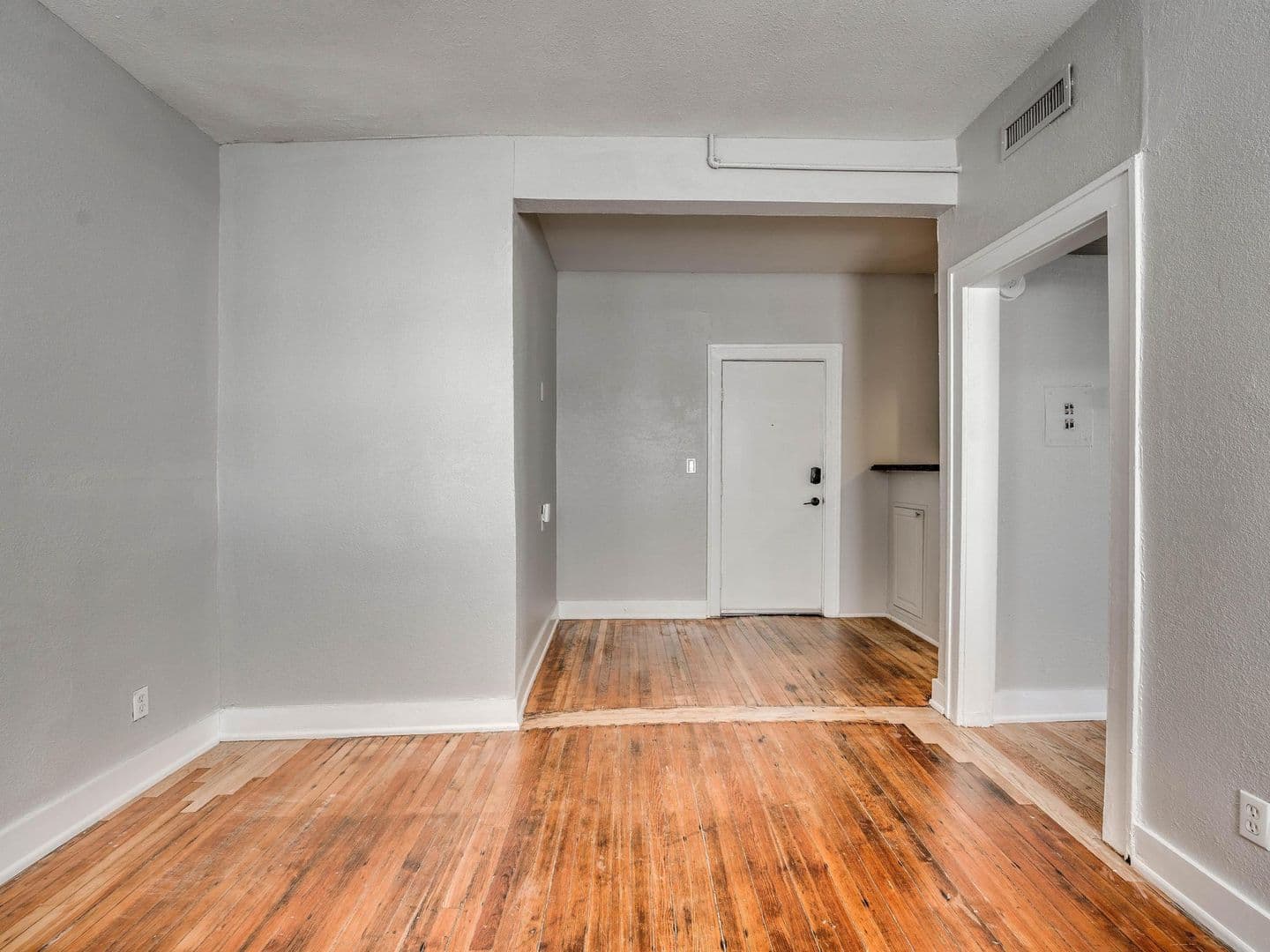Oklahoma City Apartment: 1000 NW 19th Street