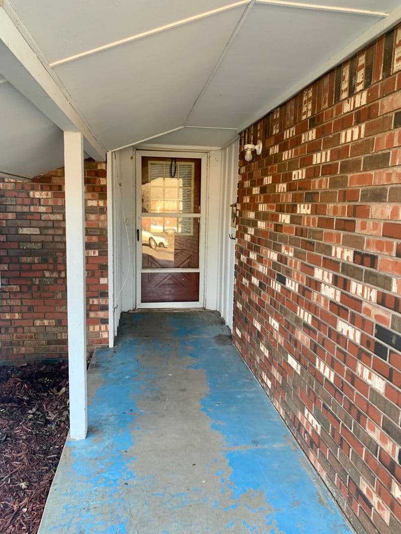 Oklahoma City House: 2716 Chaucer Drive