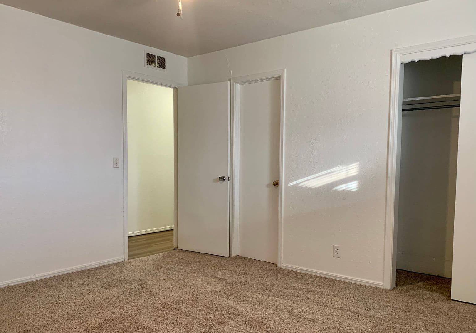 Oklahoma City House: 2716 Chaucer Drive