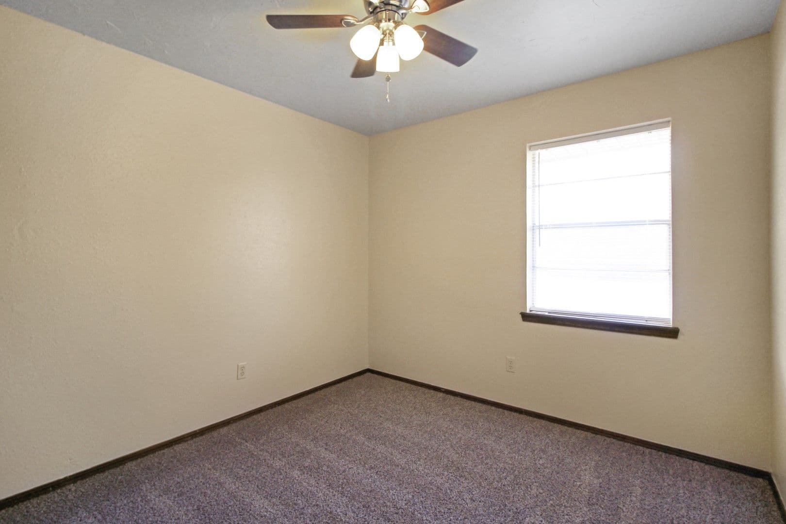 Edmond House: 809 W 8th Street