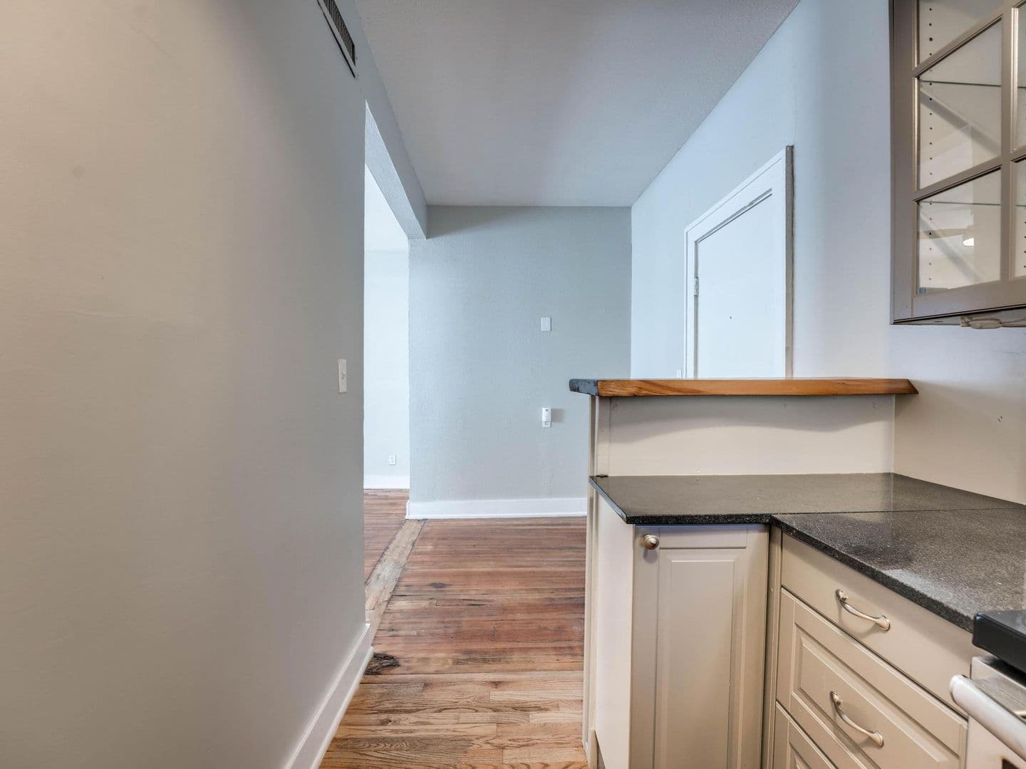 Oklahoma City Apartment: 1000 NW 19th Street