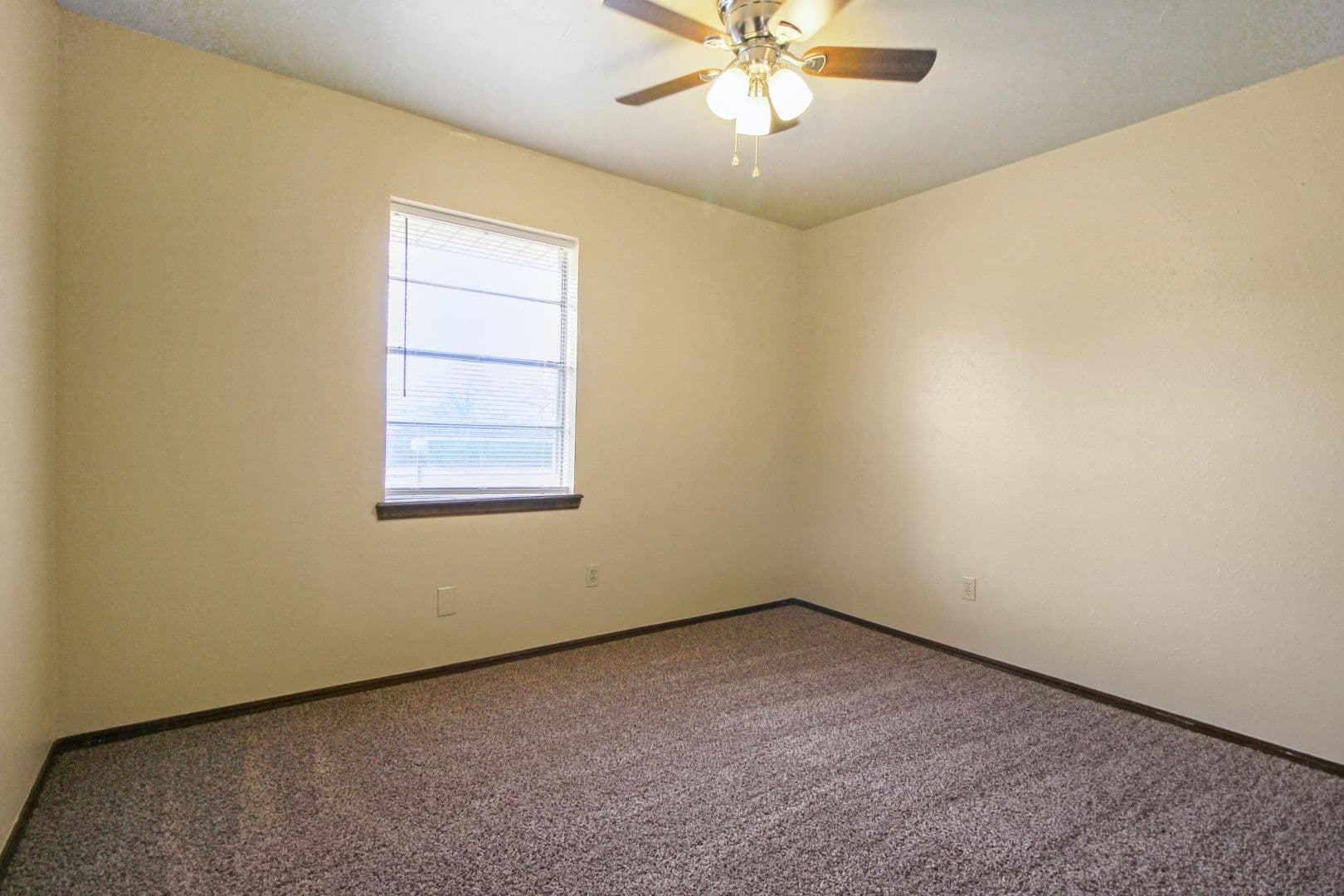 Edmond House: 809 W 8th Street