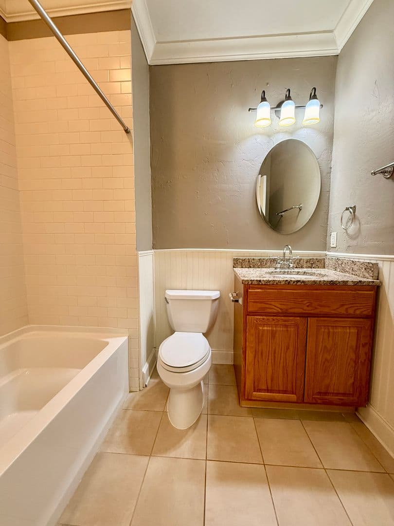 Oklahoma City House: 200 Russell M Perry Avenue