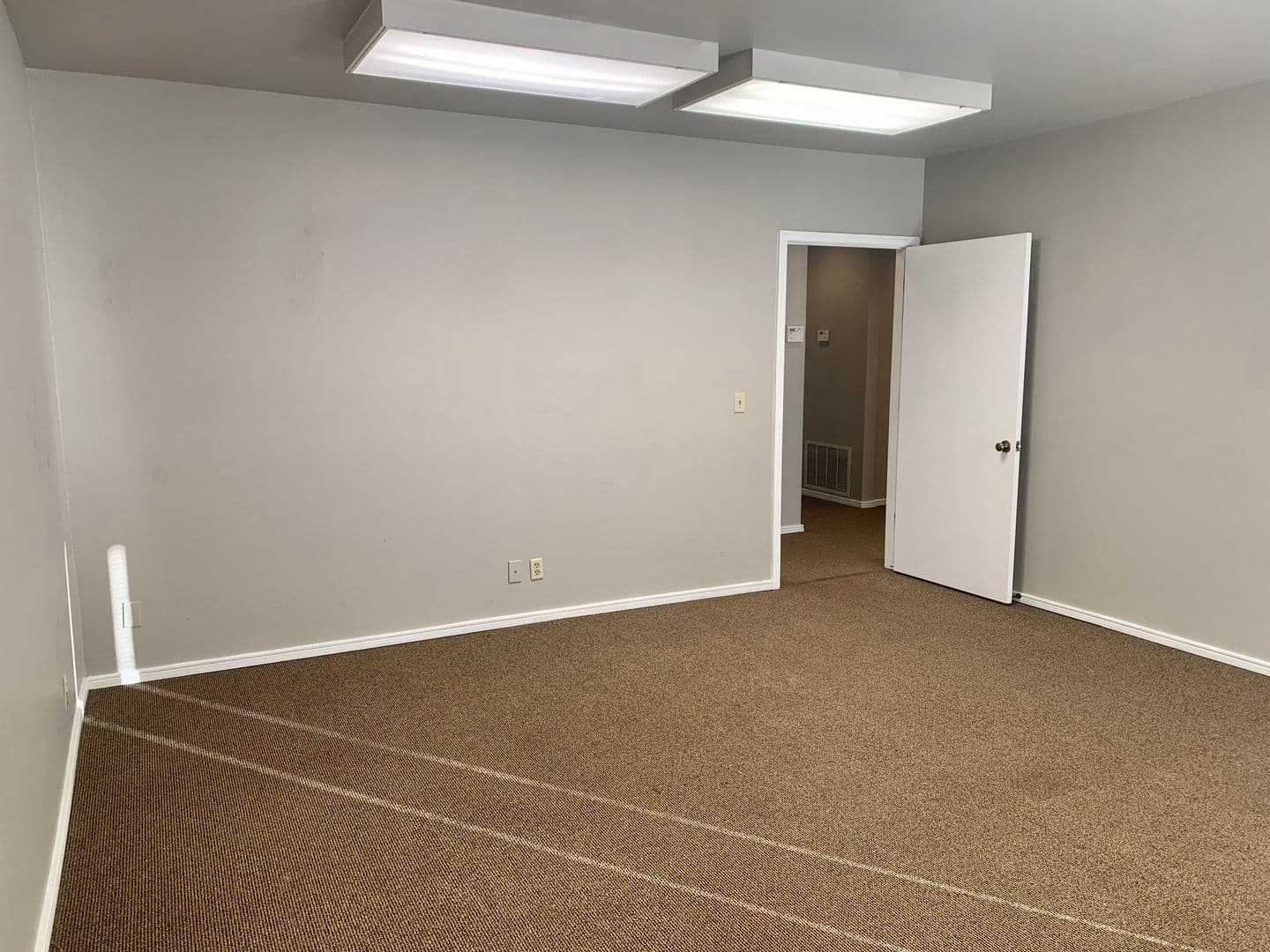 Edmond Apartment: 601 N Kelly Avenue