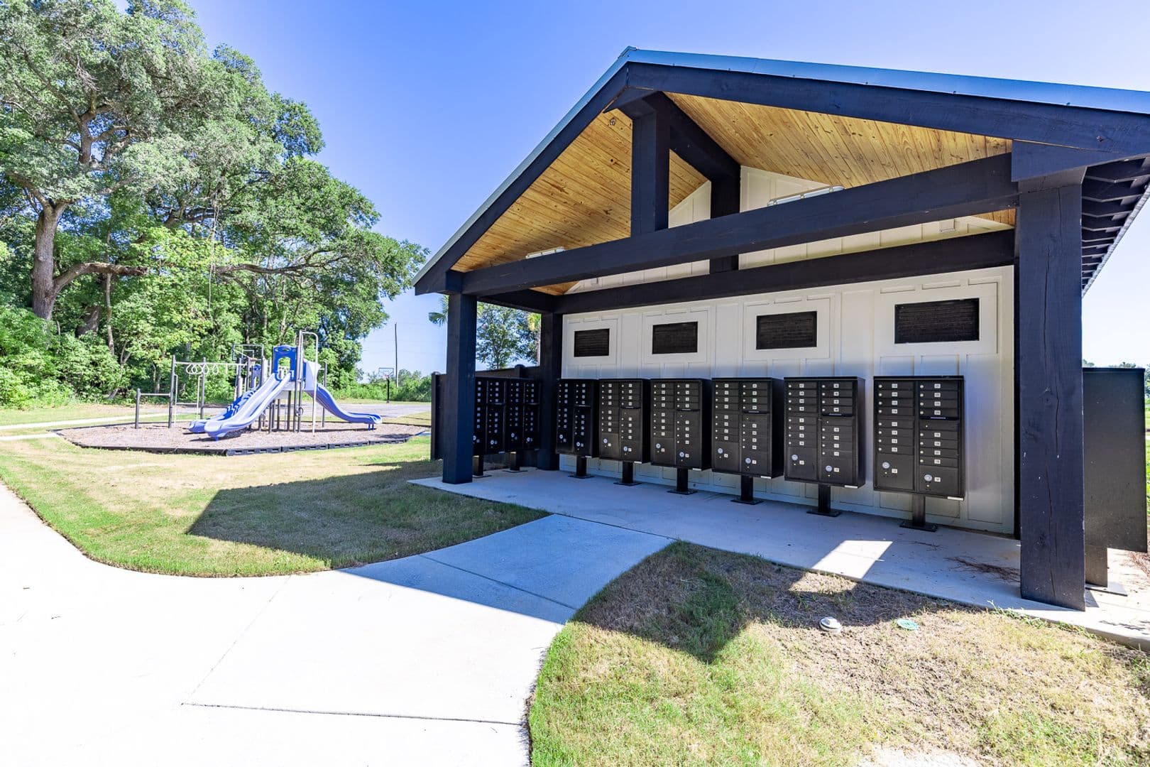 Fairhope House: 582 Morning Mist Way