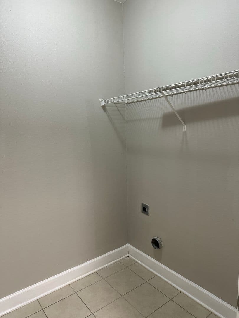 Foley House: 450 Park Avenue #104