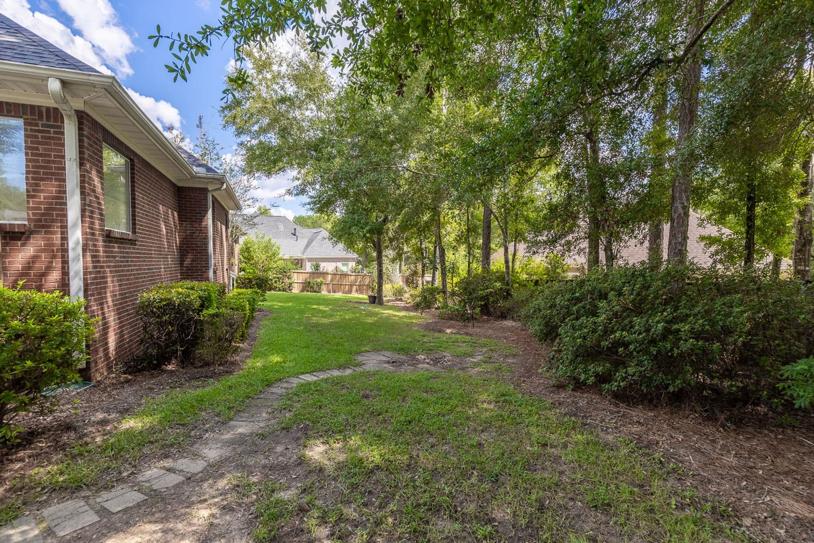 Fairhope House: 212 North Cir.