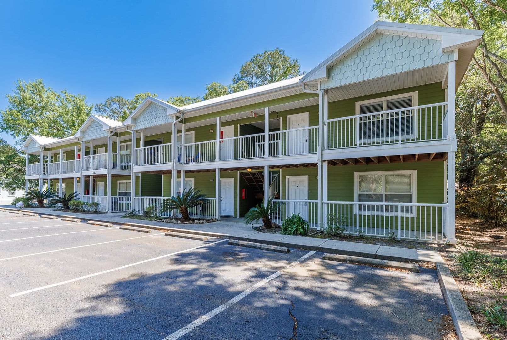 Gulf Shores Apartment: 435 East Canal Drive