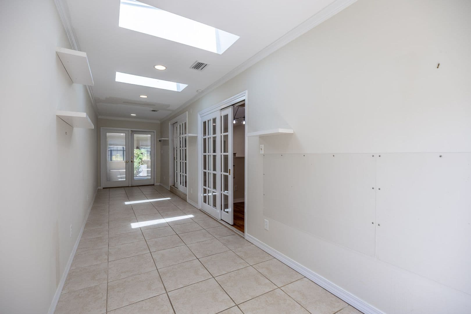 Daphne House: 9 Parma Dr.