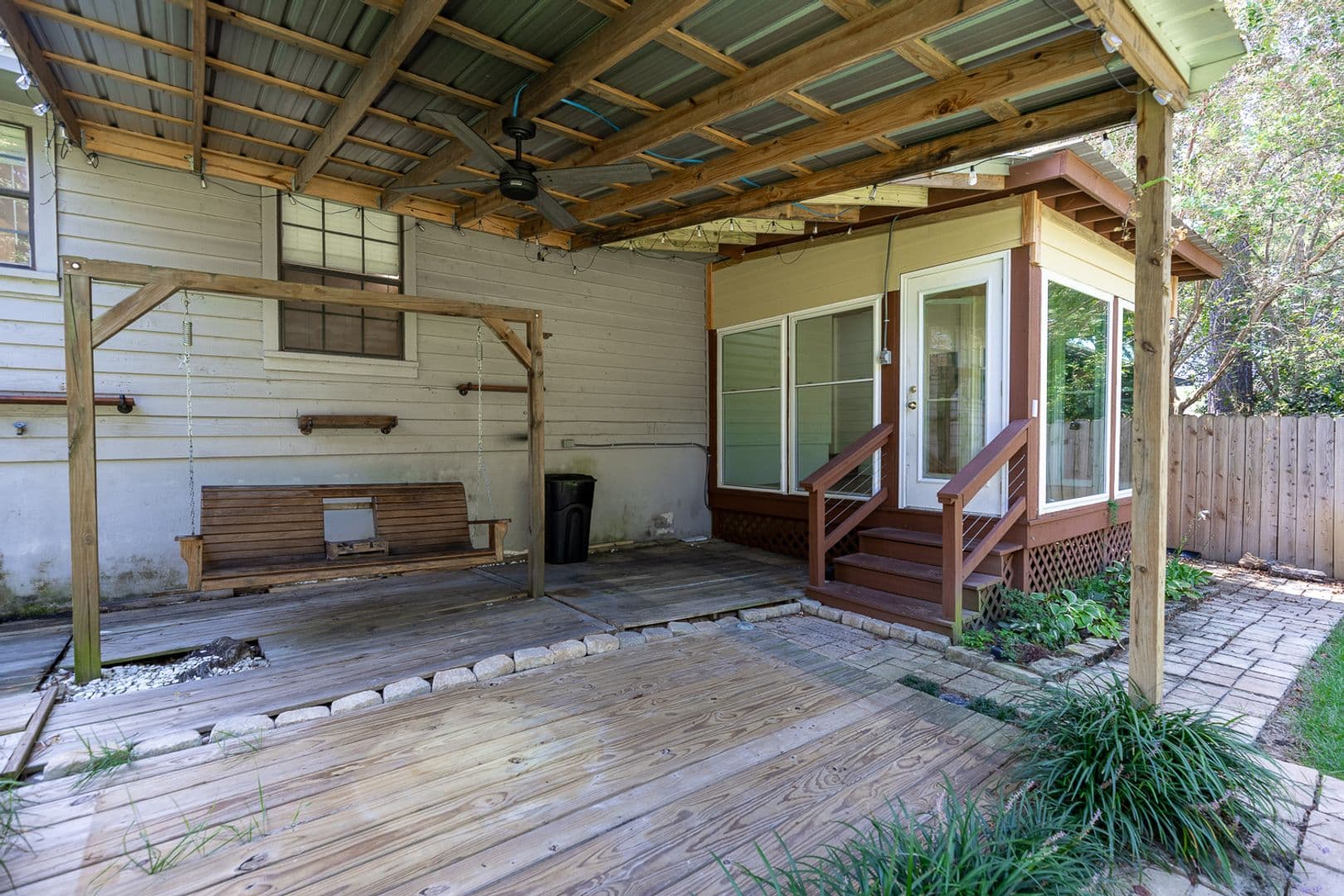 Daphne House: 9 Parma Dr.