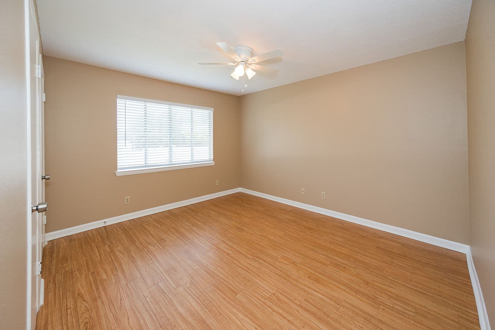 Fairhope Apartment: 208 Fairhope Ave.