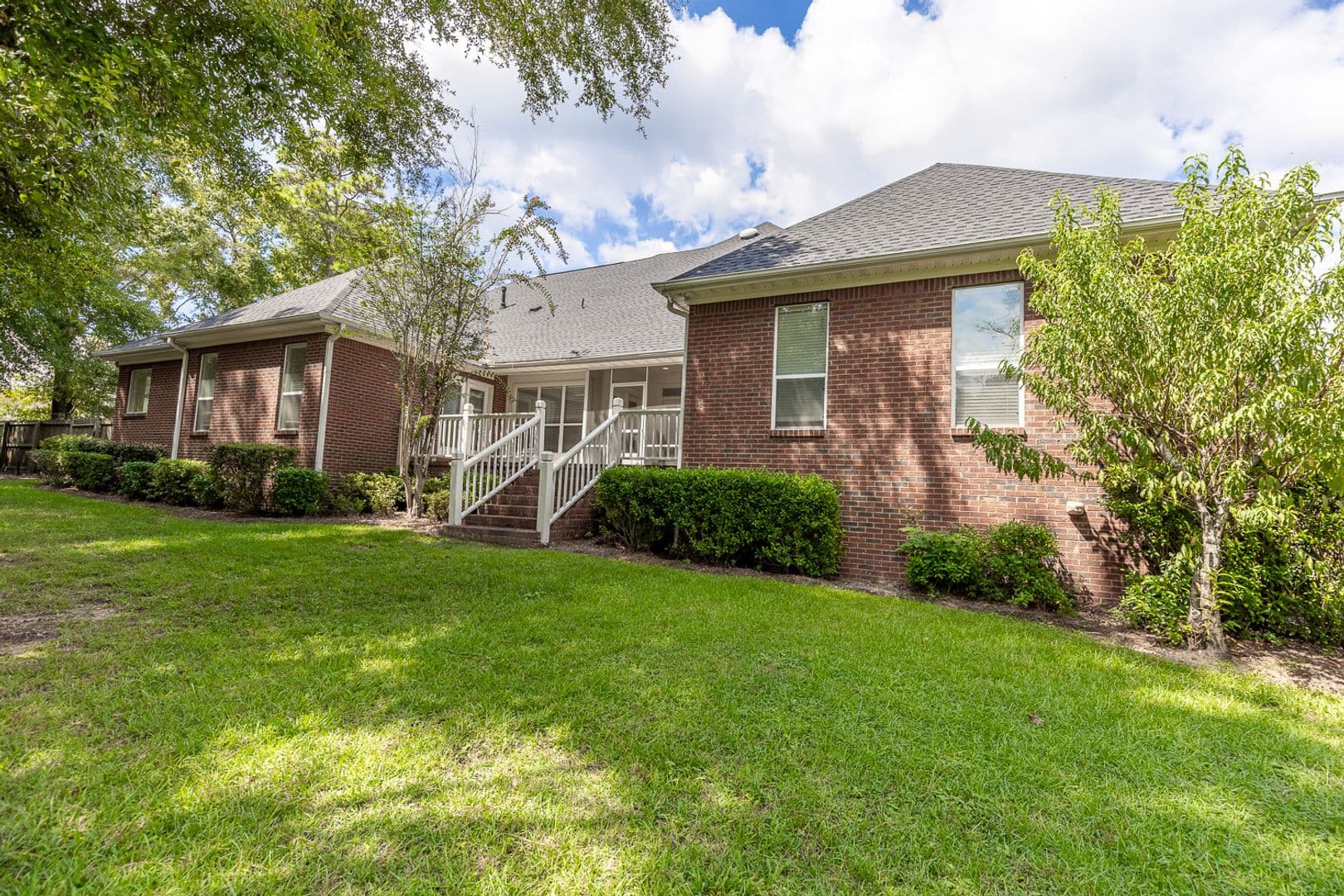 Fairhope House: 212 North Cir.