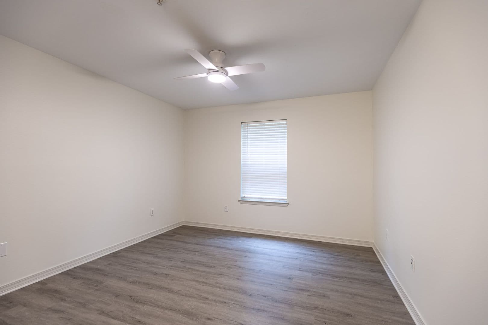 Gulf Shores Apartment: 435 East Canal Drive