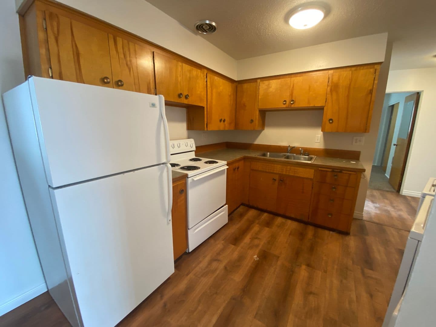 Lewiston Apartment: 415 Bryden Ave
