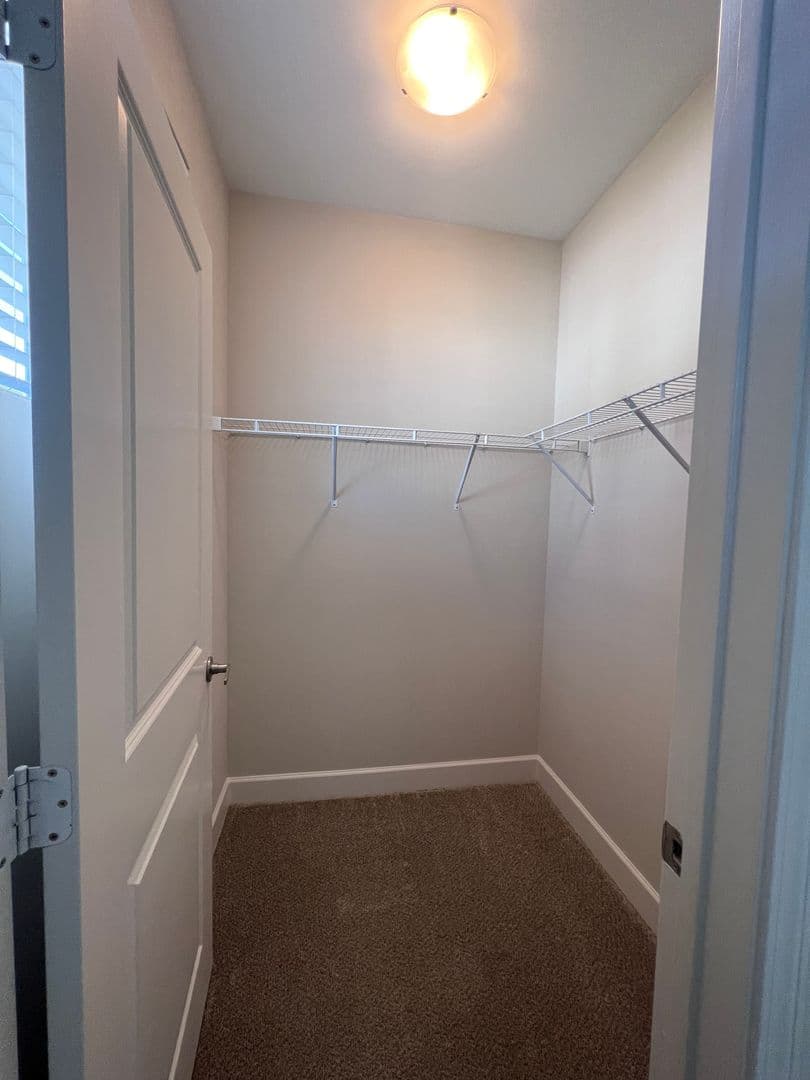 Old Saybrook Apartment: 7 N Main St
