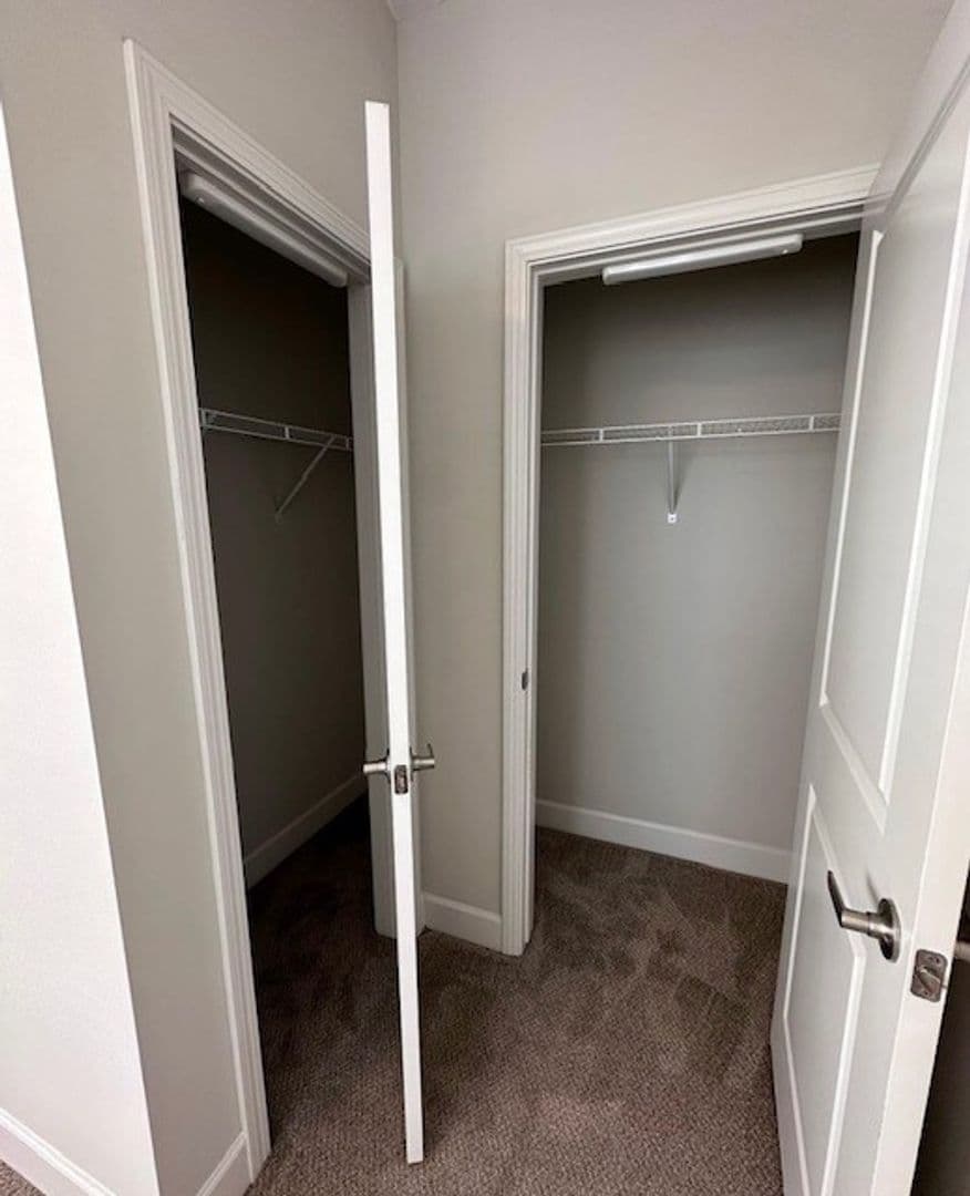 Old Saybrook Apartment: 7 N Main St