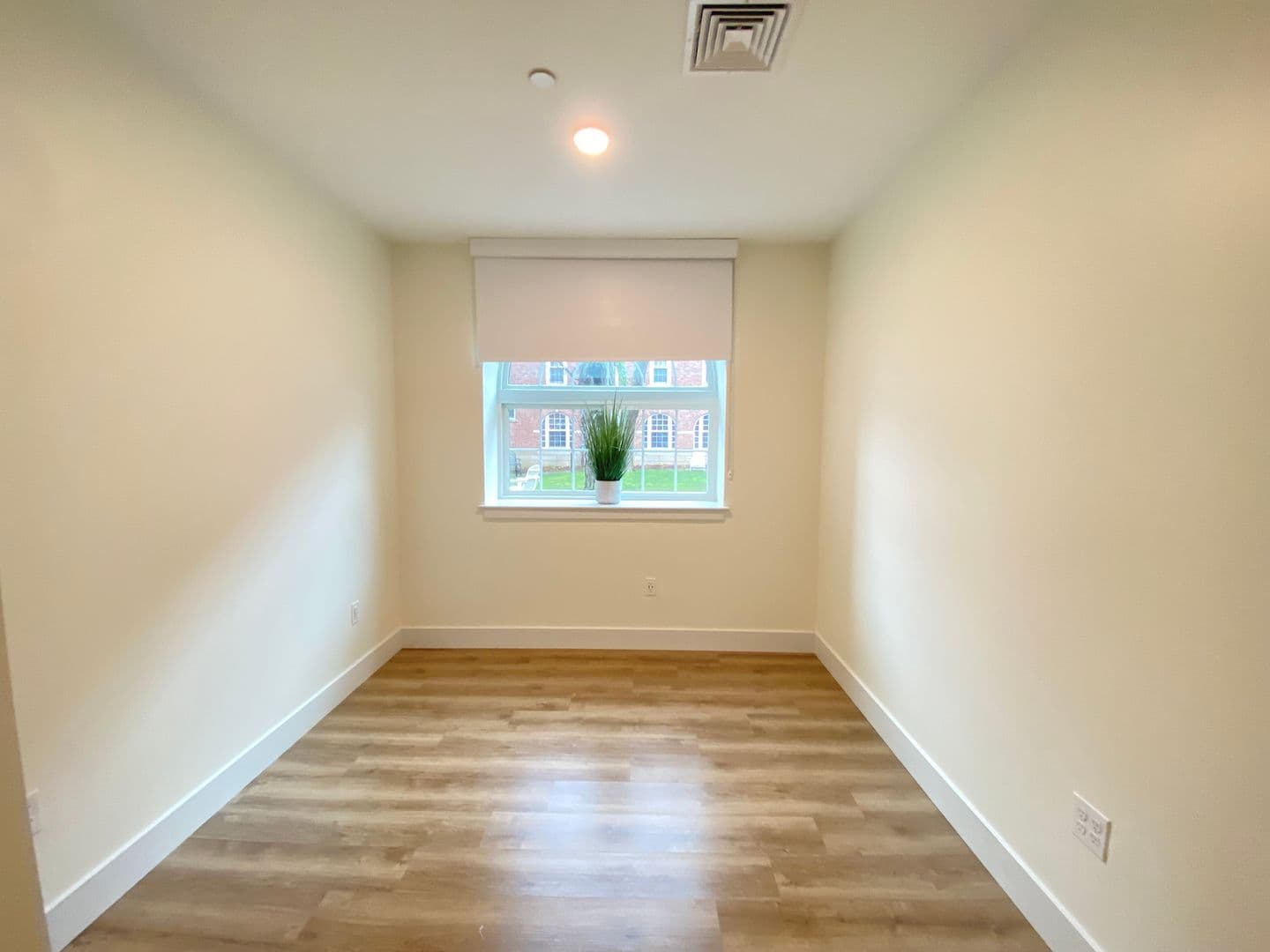 West Hartford Apartment: 1 Park Rd