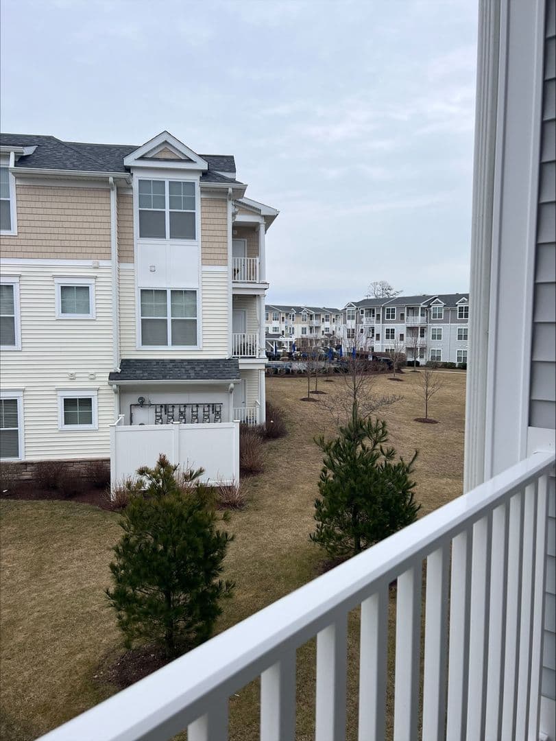 Old Saybrook Apartment: 7 N Main St