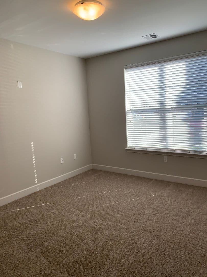 Old Saybrook Apartment: 7 N Main St